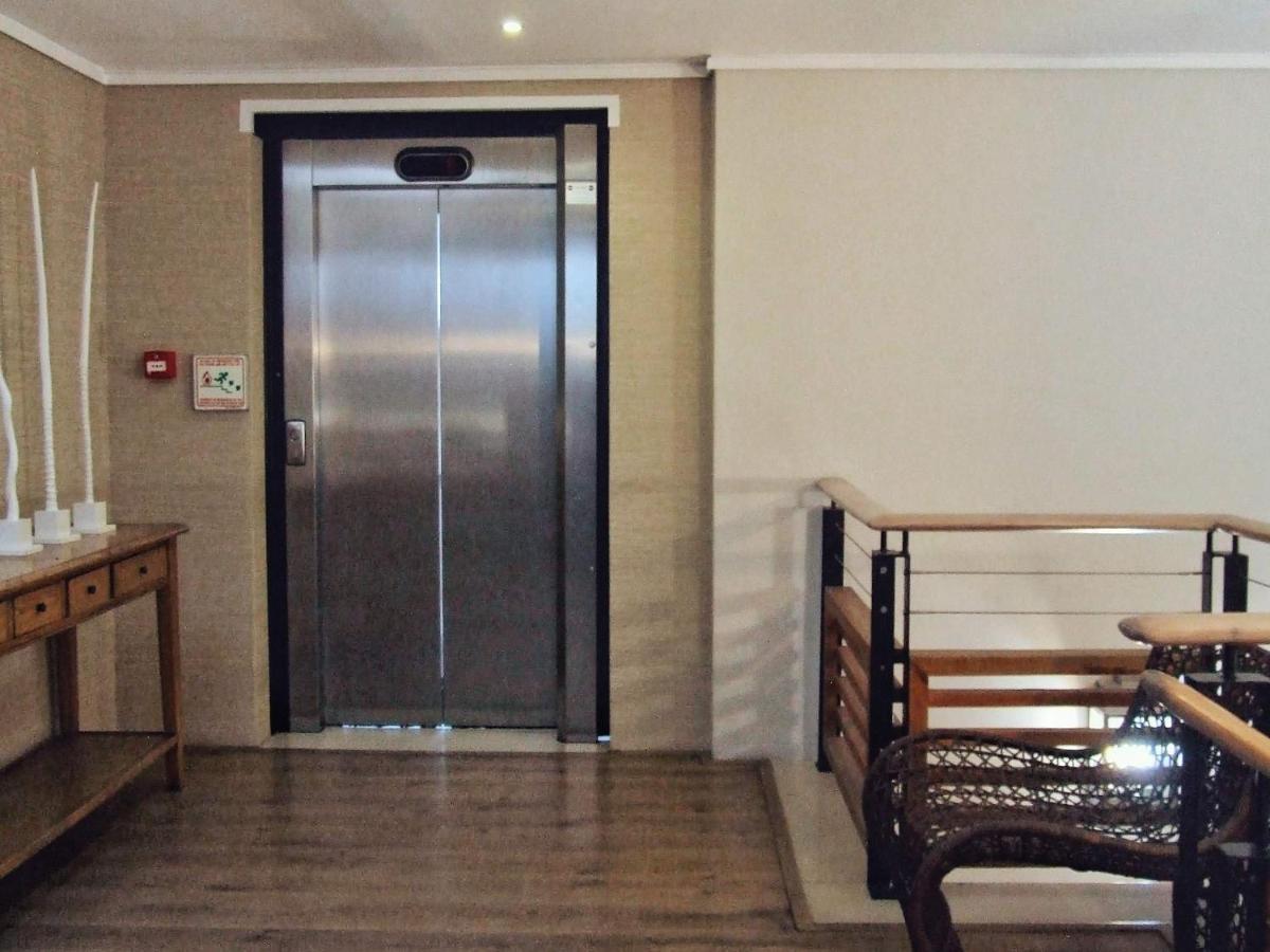 210 Gallery Luxury Studio Apartment Knysna Dış mekan fotoğraf