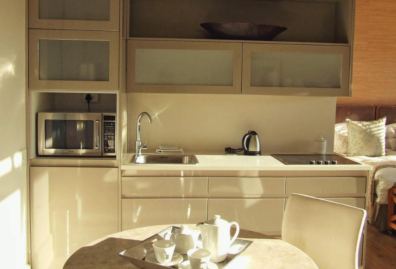 210 Gallery Luxury Studio Apartment Knysna Dış mekan fotoğraf